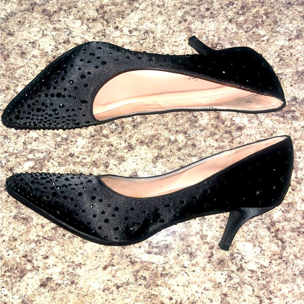 Cute black bling studded pumps size 8 heels